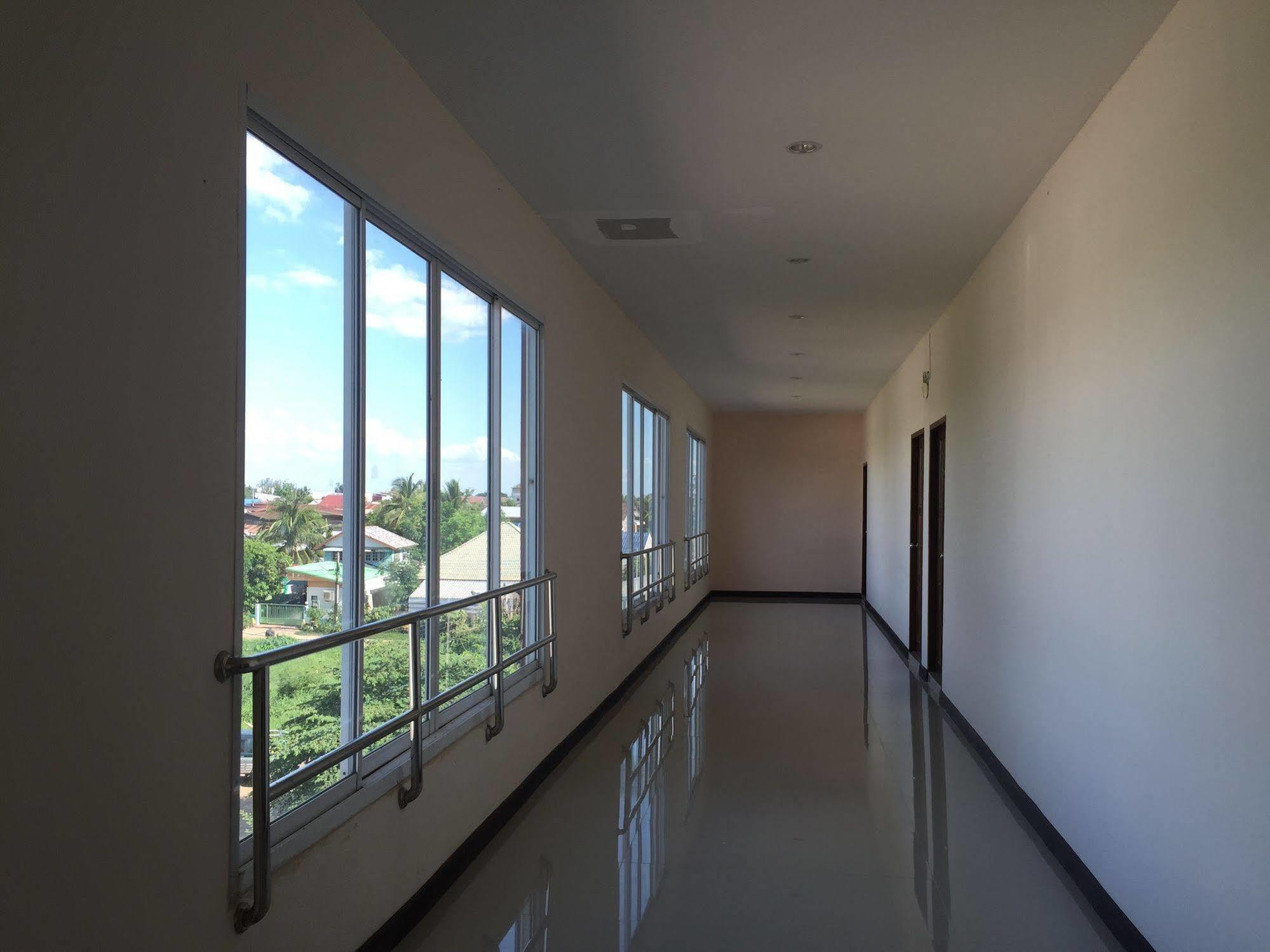 Hotel The Family Grand Udon Thani Exterior foto